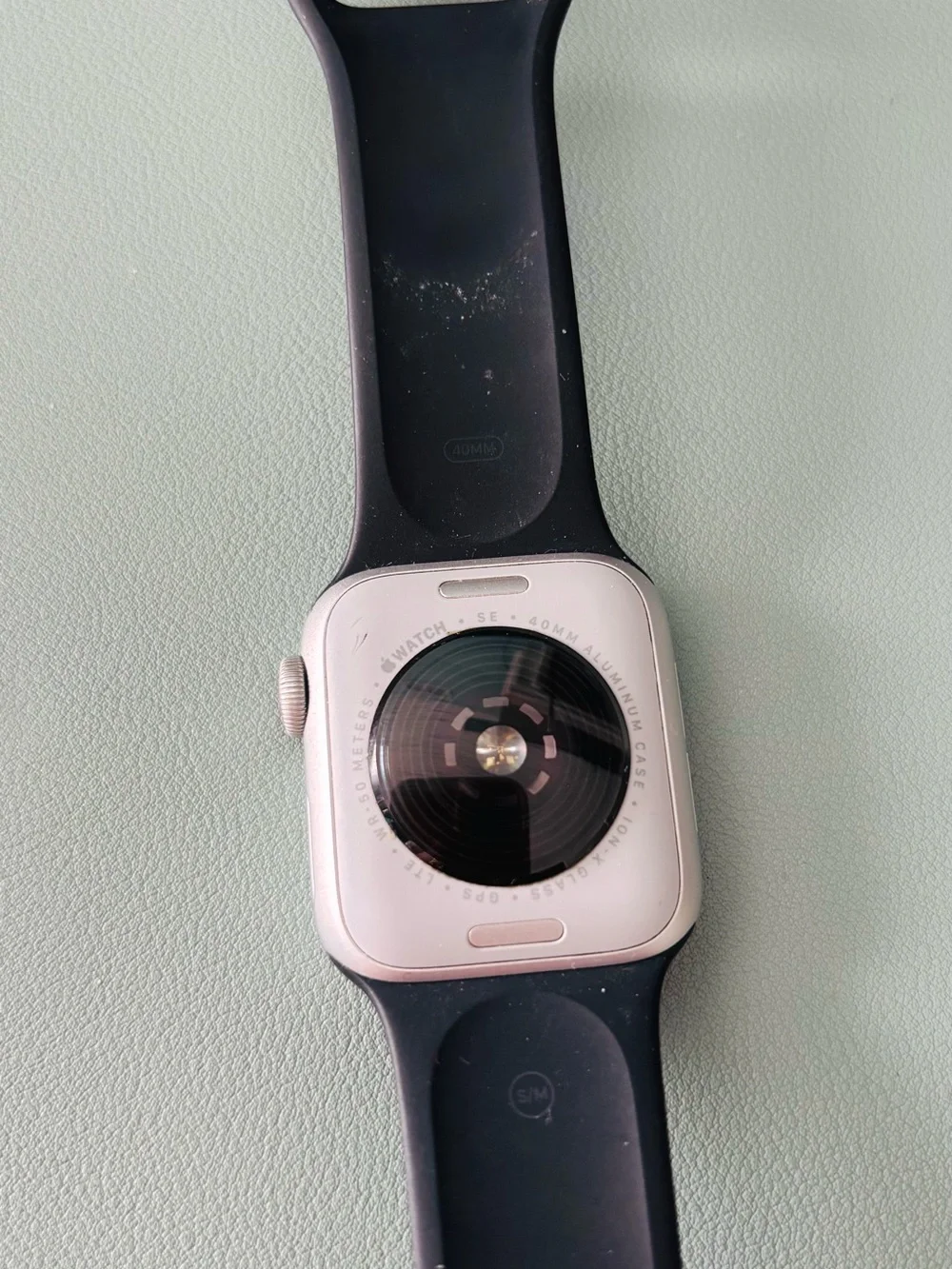 Apple Watch SE 40mm Aluminum (2nd Gen) [GPS + Cellular]